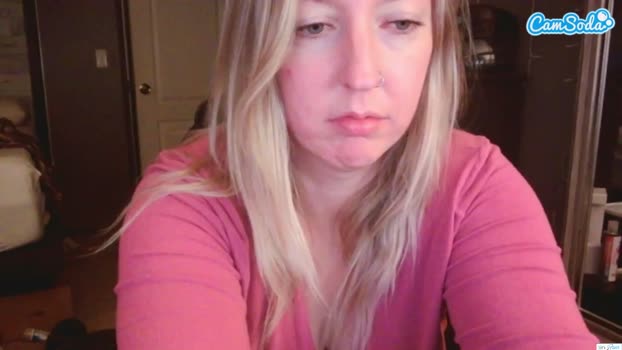 lucyallen4201 28-05-2023 fingering CamSoda