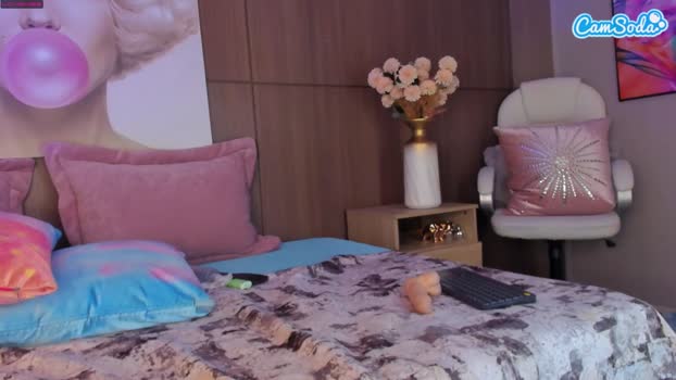 ellediane 22-06-2023 kissing CamSoda