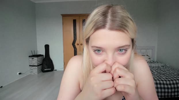 belle_ellie 08-07-2023 naked 