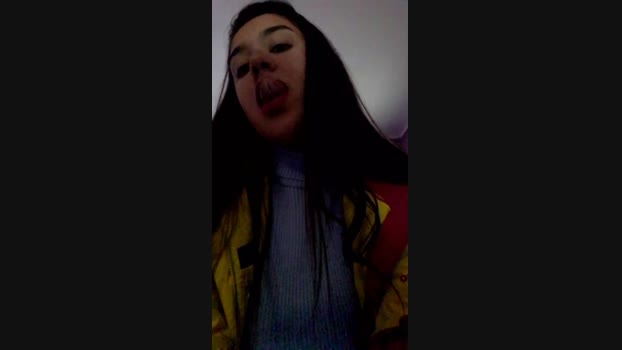 lola_xxx4 17-07-2023 suck 