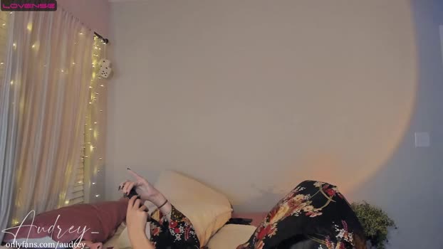 audrey_ 01-08-2023 bigcock 