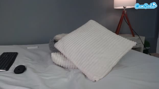 carolineecarter 06-08-2023 striptease CamSoda