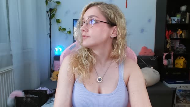 LunaNicole 14-08-2023 sucktits 