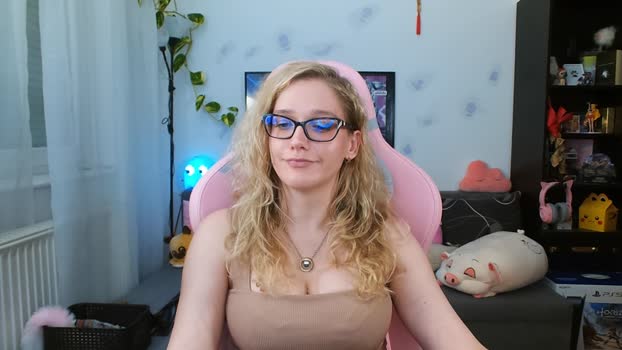 LunaNicole 17-08-2023 sexyfeet 