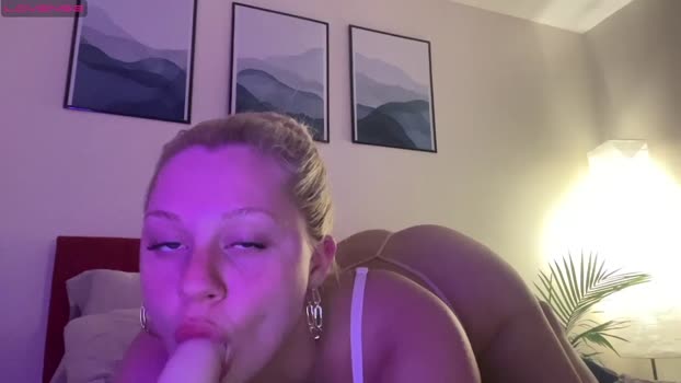 2prettylittlething2 22-08-2023 Naked 