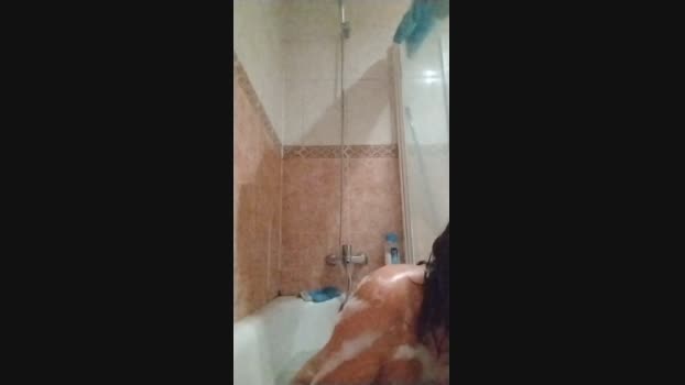 Luzzy 21-08-2023 Topless 