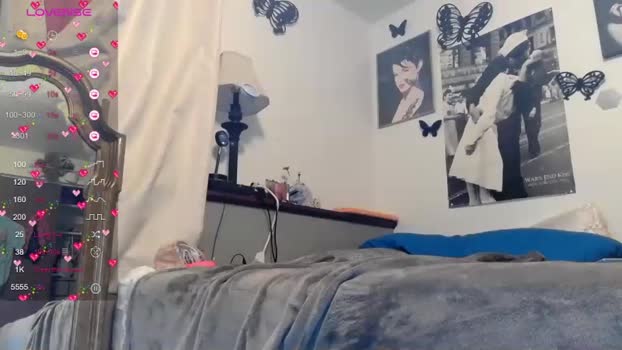 hellomisskitty420 22-08-2023 kissing 