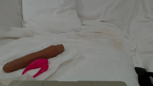 hornypetitegirl77 02-09-2023 jerkoff 