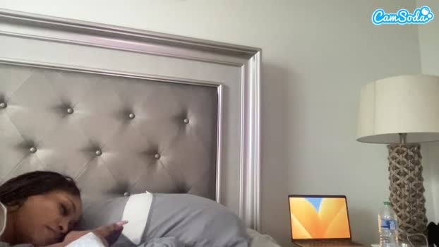 itsvvsdiamond 04-09-2023 toys CamSoda