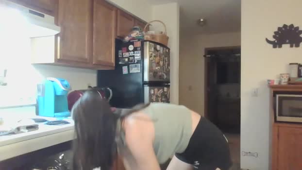 cidergal69 06-10-2023 kiss 