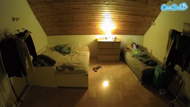 voyeurcam-julmodels-greybed-3 11-10-2023 love CamSoda