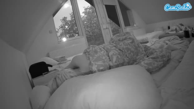 voyeurcam-julmodels-bed-2 15-10-2023 sweet CamSoda