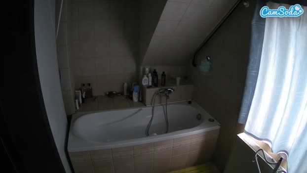 voyeurcam-julmodels-bath-2nd-1 15-10-2023 sweet CamSoda