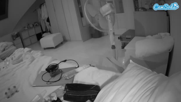 voyeurcam-julmodels-bed-1 15-10-2023 blowjob CamSoda