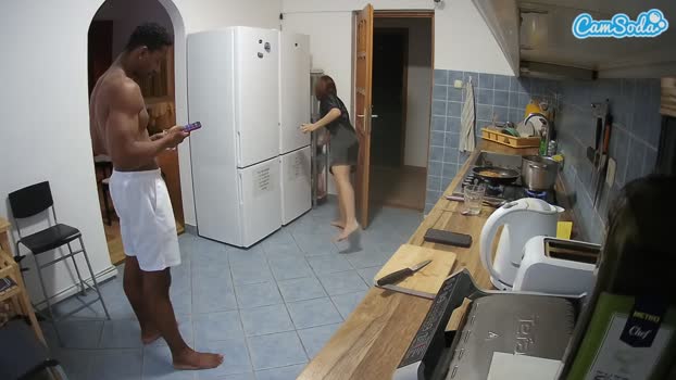 voyeurcam-julmodels-kitchen 15-10-2023 big CamSoda