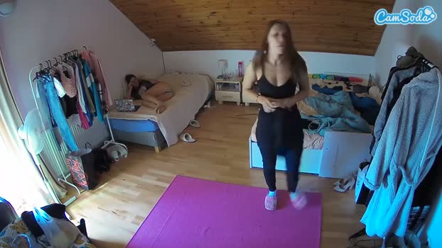 voyeurcam-julmodels-whitebed-1 16-10-2023 jerkoff CamSoda