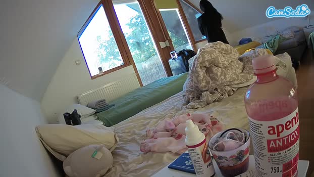 voyeurcam-julmodels-bed-2 16-10-2023 fuckme CamSoda
