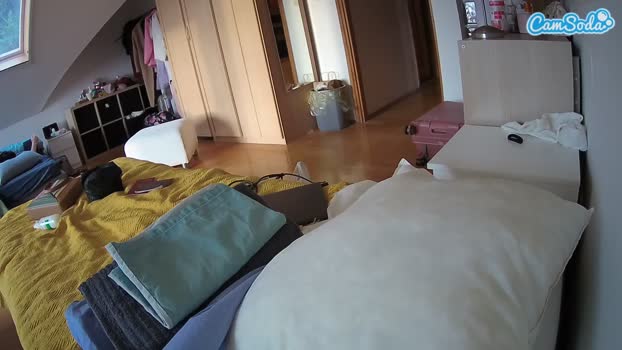 voyeurcam-julmodels-bed-1 17-10-2023 natural CamSoda