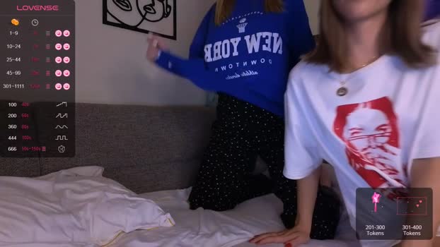 hottie_lola69 21-10-2023 kissing 