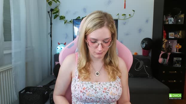 LunaNicole 29-10-2023 lickpussy 