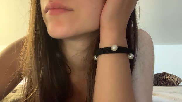 miss_laura_ 21-11-2023 bigcock 