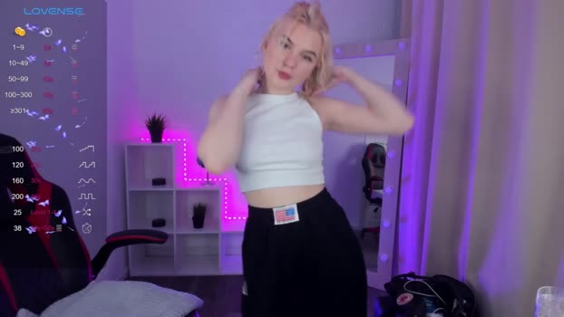 beth_roy 10-12-2023 tits