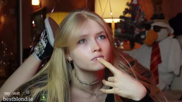 bestblondiiecb 12-02-2024 yummy