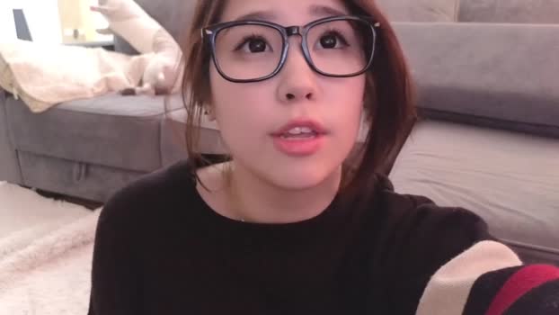 kimi_kay 22-02-2024 suckshow