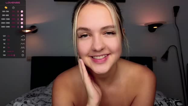 beverly_hillls Females Chaturbate 25-03-2024