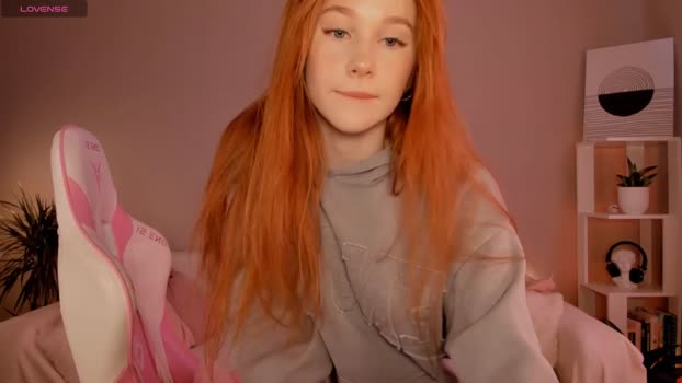 leahsthetics Females Chaturbate 26-03-2024