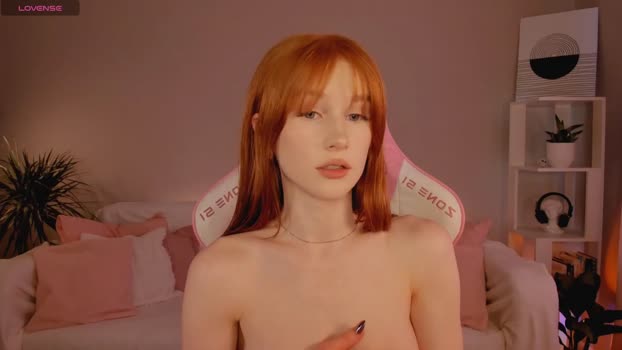 leahsthetics Females Chaturbate 31-03-2024