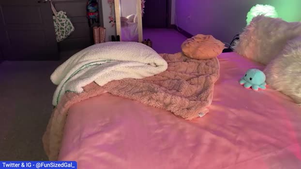 funsizedgal Females Chaturbate 03-04-2024