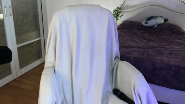 shesnotuwu Females Chaturbate 04-04-2024