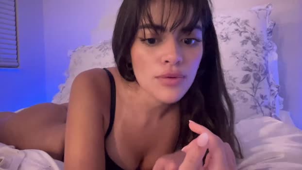 poutyselenaa Females Chaturbate 06-04-2024