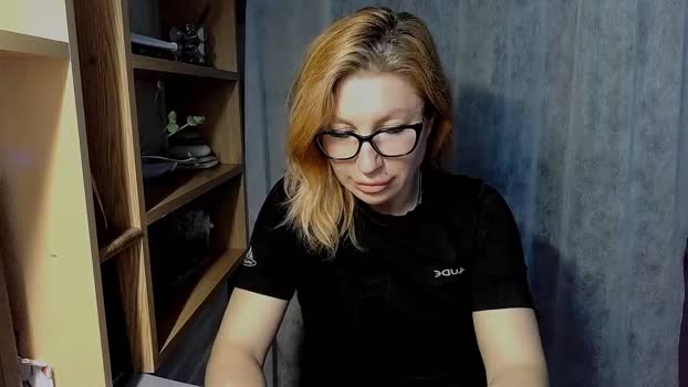 fox_red_lady7 Females Chaturbate 09-04-2024
