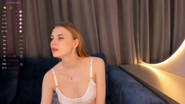 fannycullimore Females Chaturbate 12-04-2024