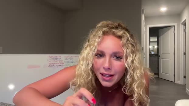 coraivy Females Chaturbate 17-04-2024