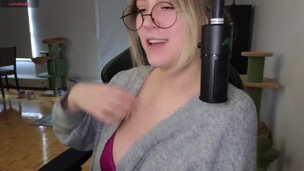 alexa_dream Females Chaturbate 02-05-2024