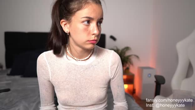 honeyyykate Females Chaturbate 17-05-2024