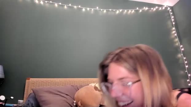 oliviahansleyy Females Chaturbate 22-05-2024