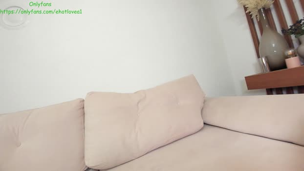 ehotlovea Females Chaturbate 25-05-2024
