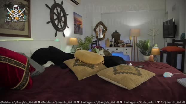 naughty_skull Females Chaturbate 26-05-2024