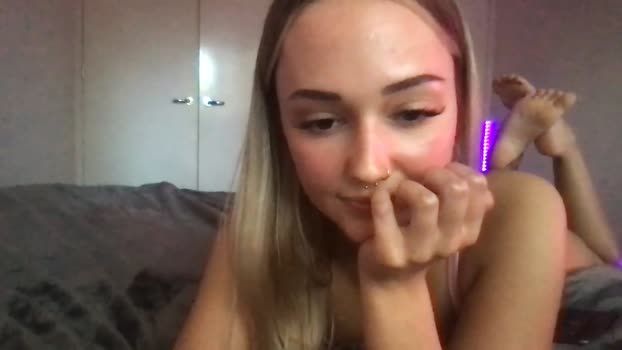luvlivvyy Females Chaturbate 03-06-2024