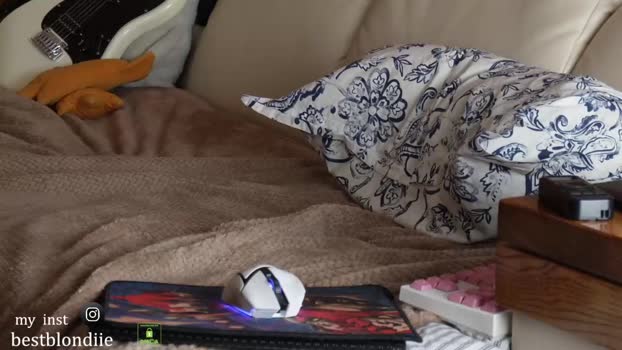 bestblondiiecb Females Chaturbate 03-06-2024