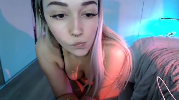 luvlivvyy Females Chaturbate 07-06-2024