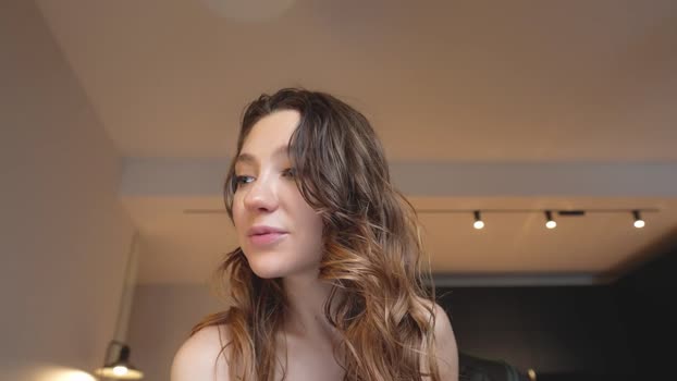 mia_elfie Females Chaturbate 07-06-2024