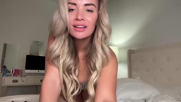 isabella_babyy Females Chaturbate 11-06-2024