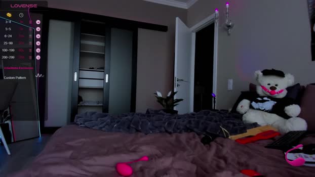 lilyvibe Females Chaturbate 11-06-2024