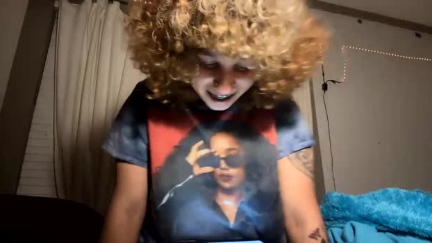 universethadon Females Chaturbate 12-06-2024