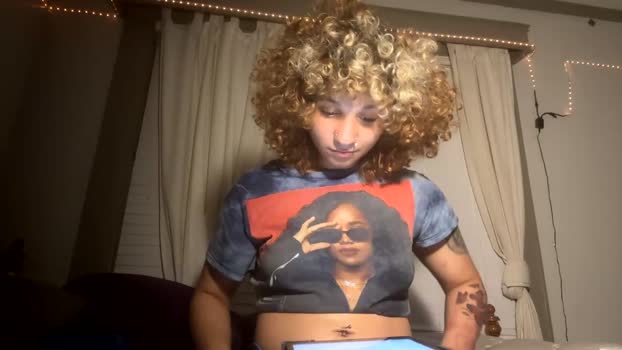 universethadon Females Chaturbate 12-06-2024